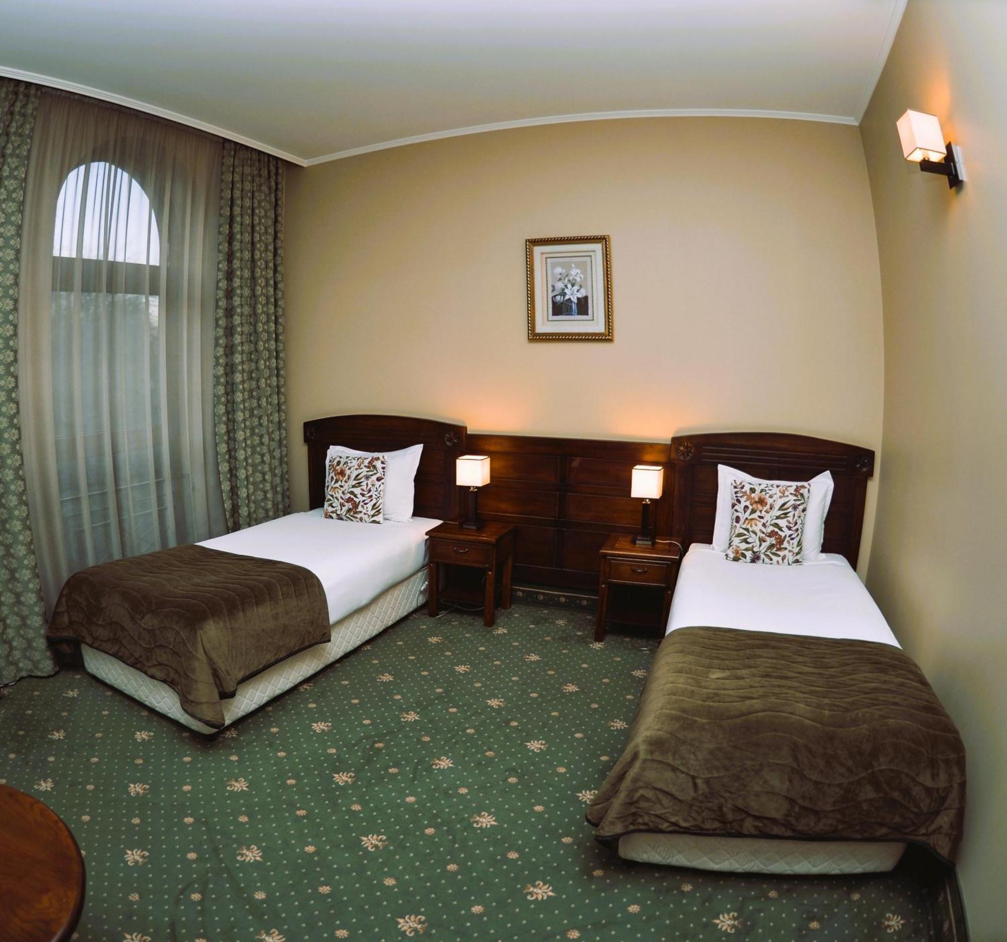 Retro Hotel Haskovo Luaran gambar