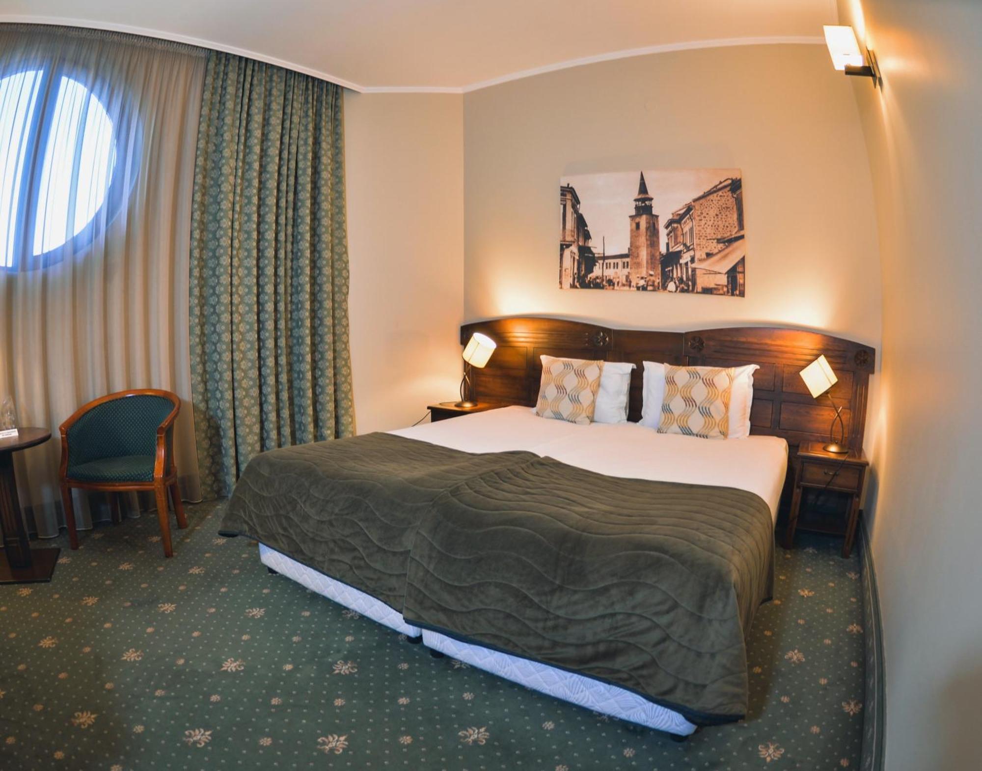 Retro Hotel Haskovo Luaran gambar